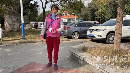 奇跡！癱瘓5年的胡斌站了起來.jpg
