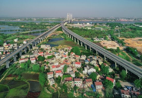 段店境內(nèi)黃岡長(zhǎng)江大橋.jpg.jpg