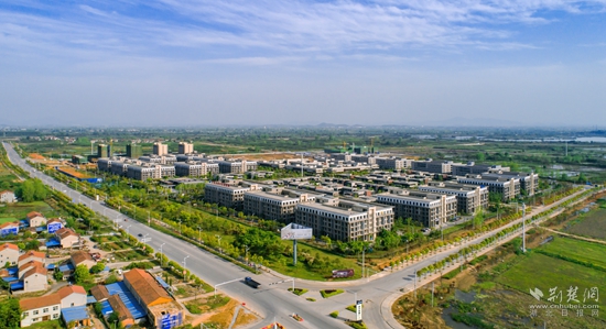 梧桐湖東湖高新科技創(chuàng)意城實景.jpg