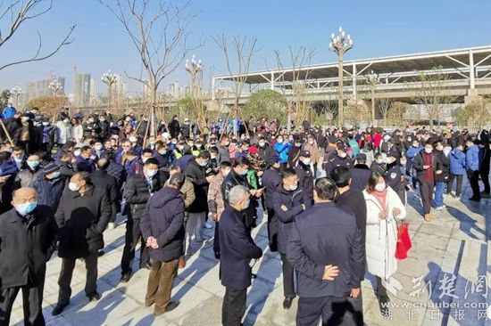 地鐵開通當日。_副本.jpg.jpg